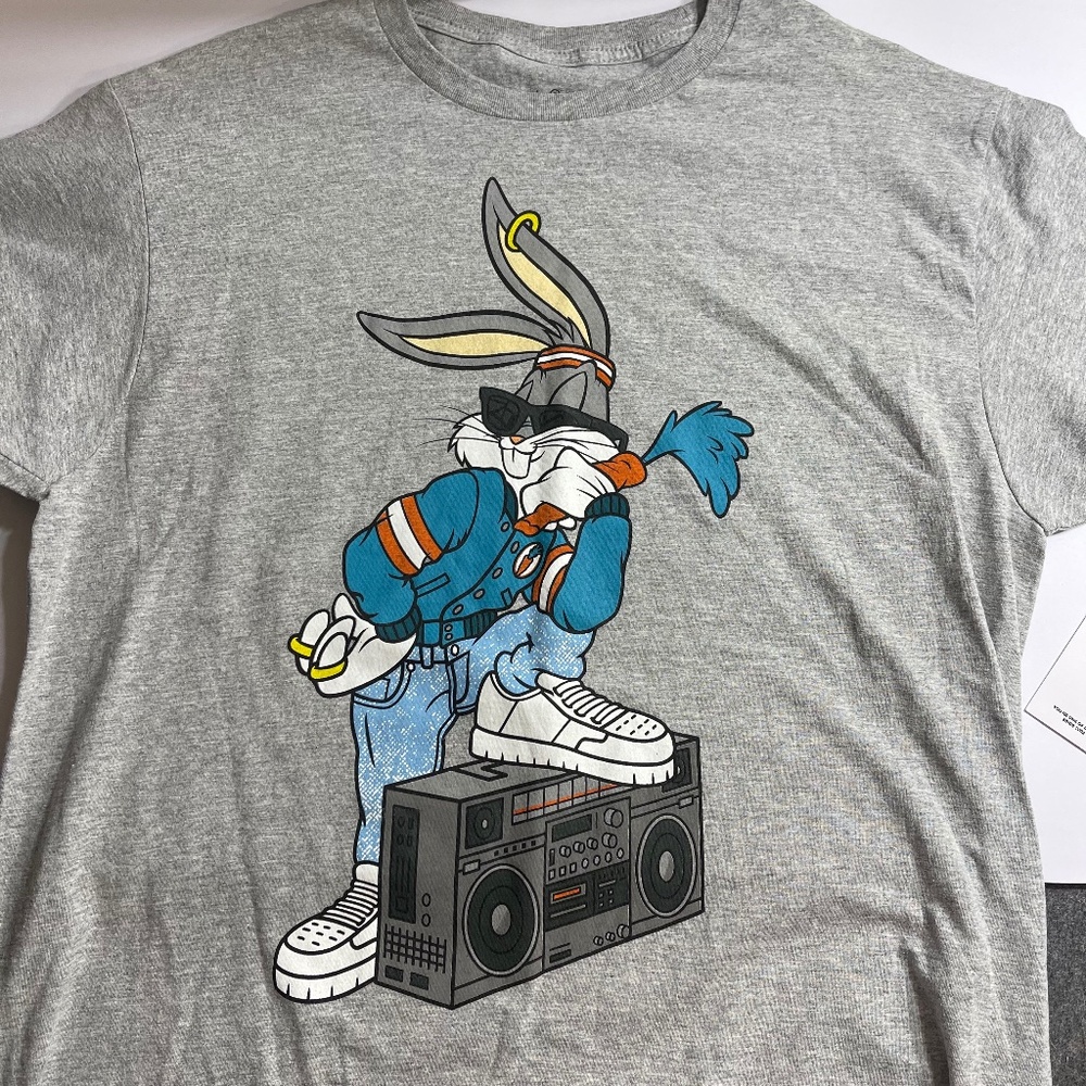 Bugs Bunny Boom Box Tee Shirt By Neff‎ size Large